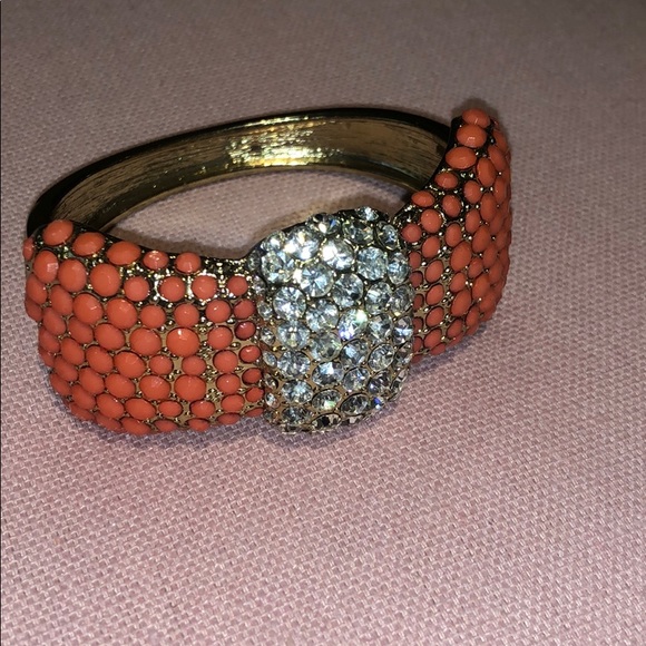 Gold and orange ribbon bow bling bracelet - Picture 5 of 6